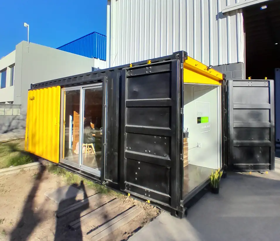 Oficina / Local comercial - Casa de 15,30m² en contenedor